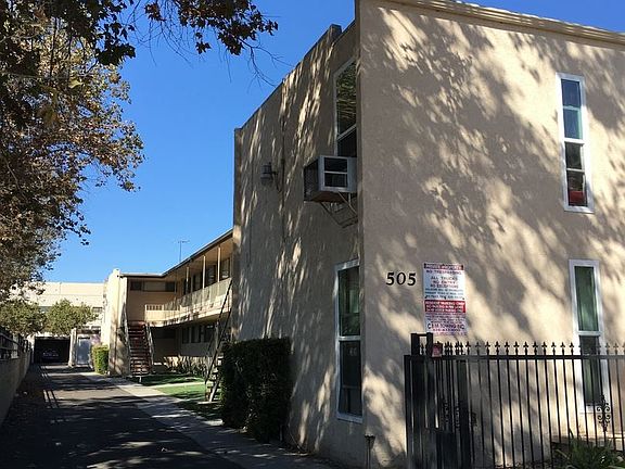 3rd image of 505 N Lincoln Ave APT I