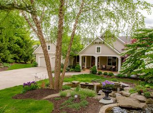 4274 S Oak Pointe Ct NE, Grand Rapids, MI
