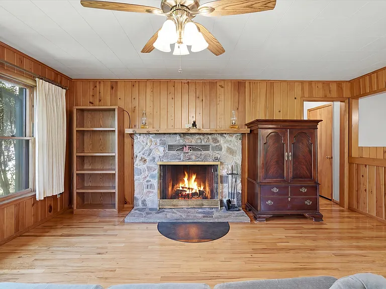 45695 Lauri Ln — Photo 5