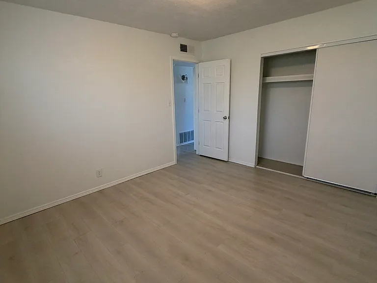 10624 Towner Ave NE #C — Photo 21