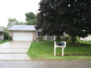 2213 Armstrong Rd, Lansing, MI 48917