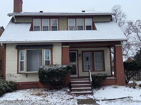 3rd image of 15033 Gilchrist St