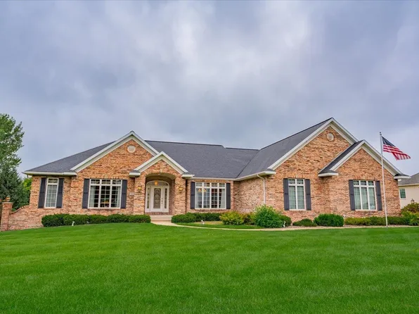 1824 Chadsworth Dr, Sun Prairie, WI 53590