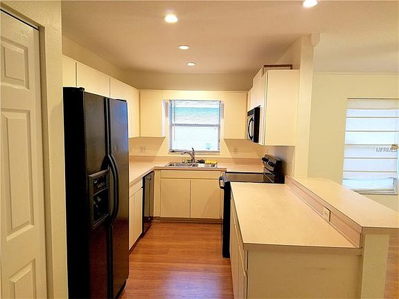2nd image of 13232 Pine Creek Cir