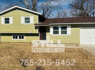 4836 SW 28th St, Topeka, KS 66614