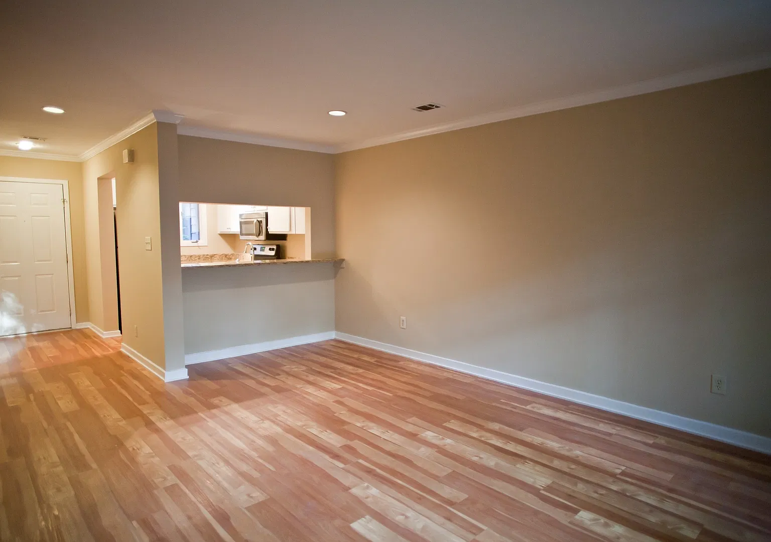 Live at Mill Creek in style! — Photo 1
