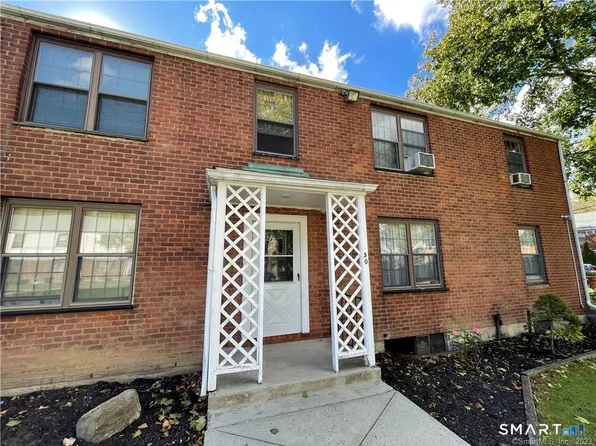 50 Mencel Cir Unit C, Bridgeport, CT 06610