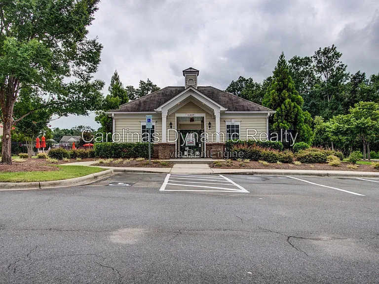 5470 Allison Ln — Photo 40