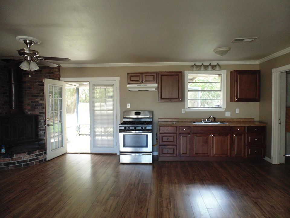 2nd image of 6512 E Myrtle Ave