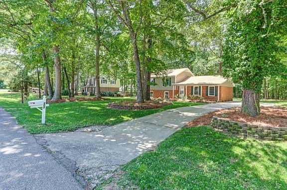 2nd image of 202 Orange Dr