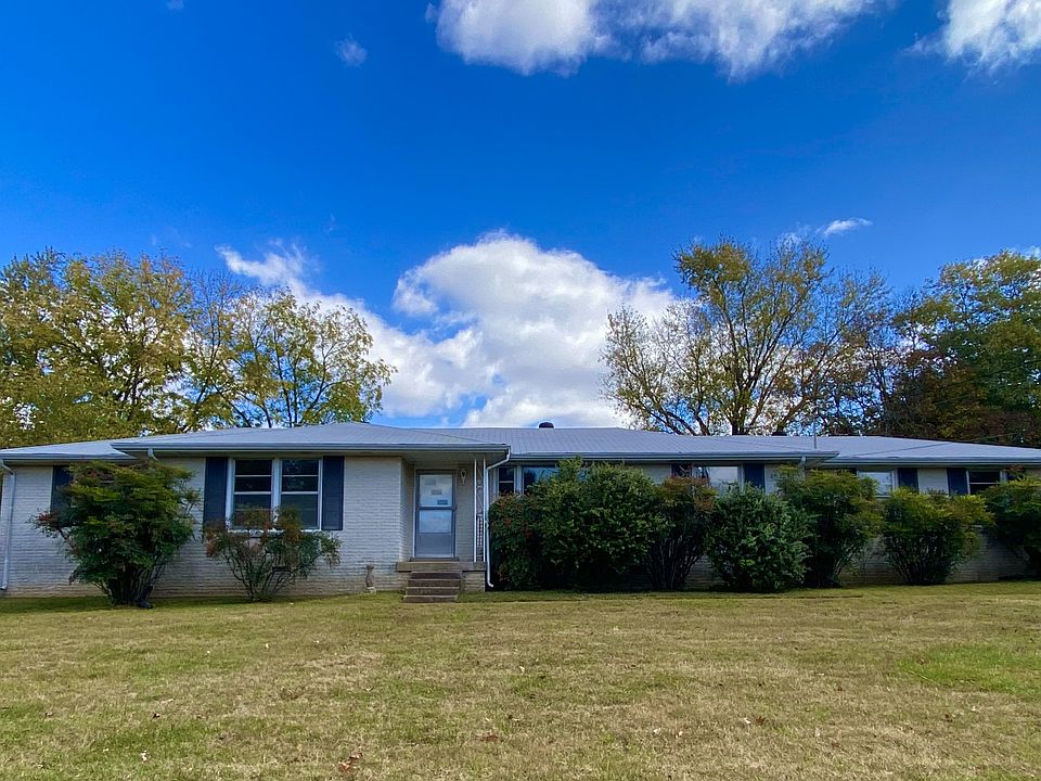 1st image of 105 Chiroc Rd