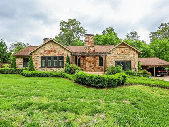 602 Woodland Dr, Paducah, KY 42001