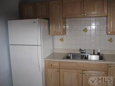 4th image of 2566 S Garden Dr #206