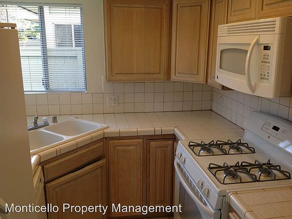 5th image of 133 Cecil Pl APT G