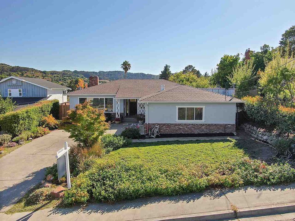 1st image of 4554 Gregory Way