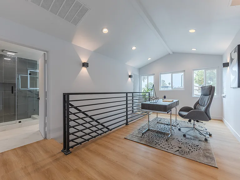 2522 Armacost Ave — Photo 40