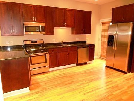 2nd image of 5040 S Calumet Ave