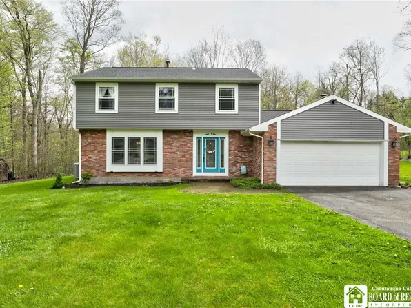 13 Fairwood Dr, Lakewood, NY 14750