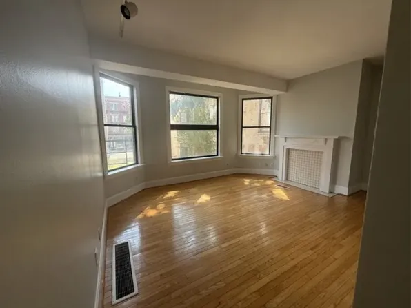 211 W 9th St APT 2, Cincinnati, OH 45202