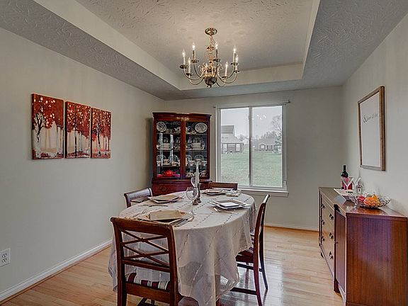 4th image of 11241 Magnolia Ct