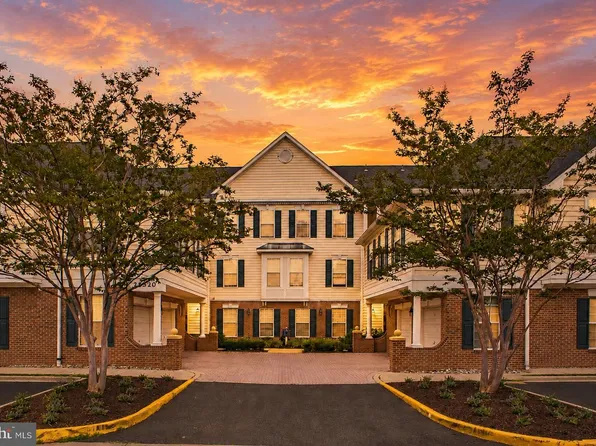 25320 Lake Mist Sq Unit 103, Chantilly, VA 20152