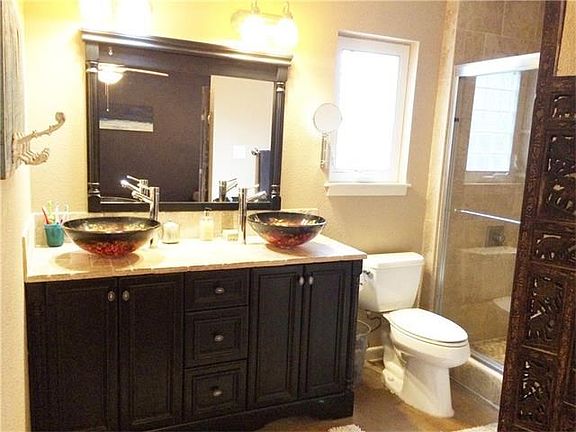 Master bath with large shower, 2 sinks & plenty of counterspace.