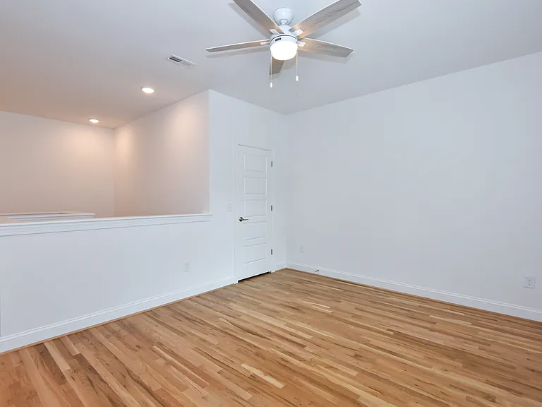 1739 Crest Rd — Photo 16