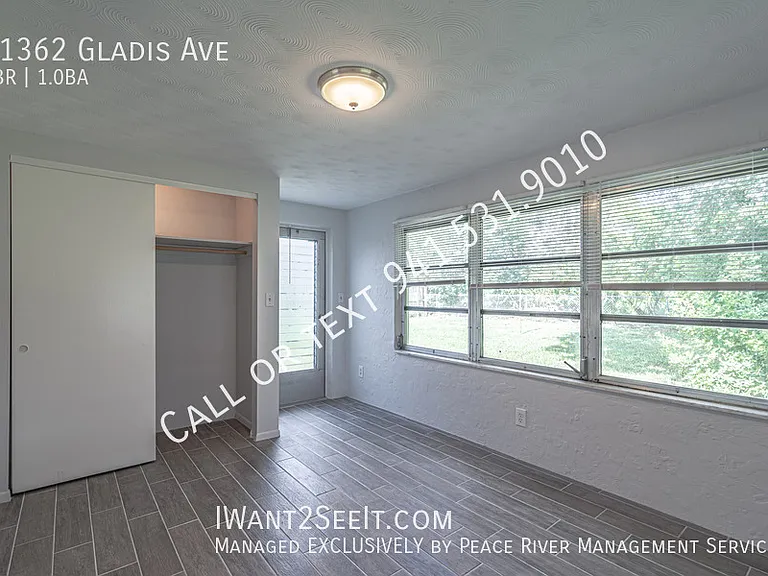 21362 Gladis Ave — Photo 11