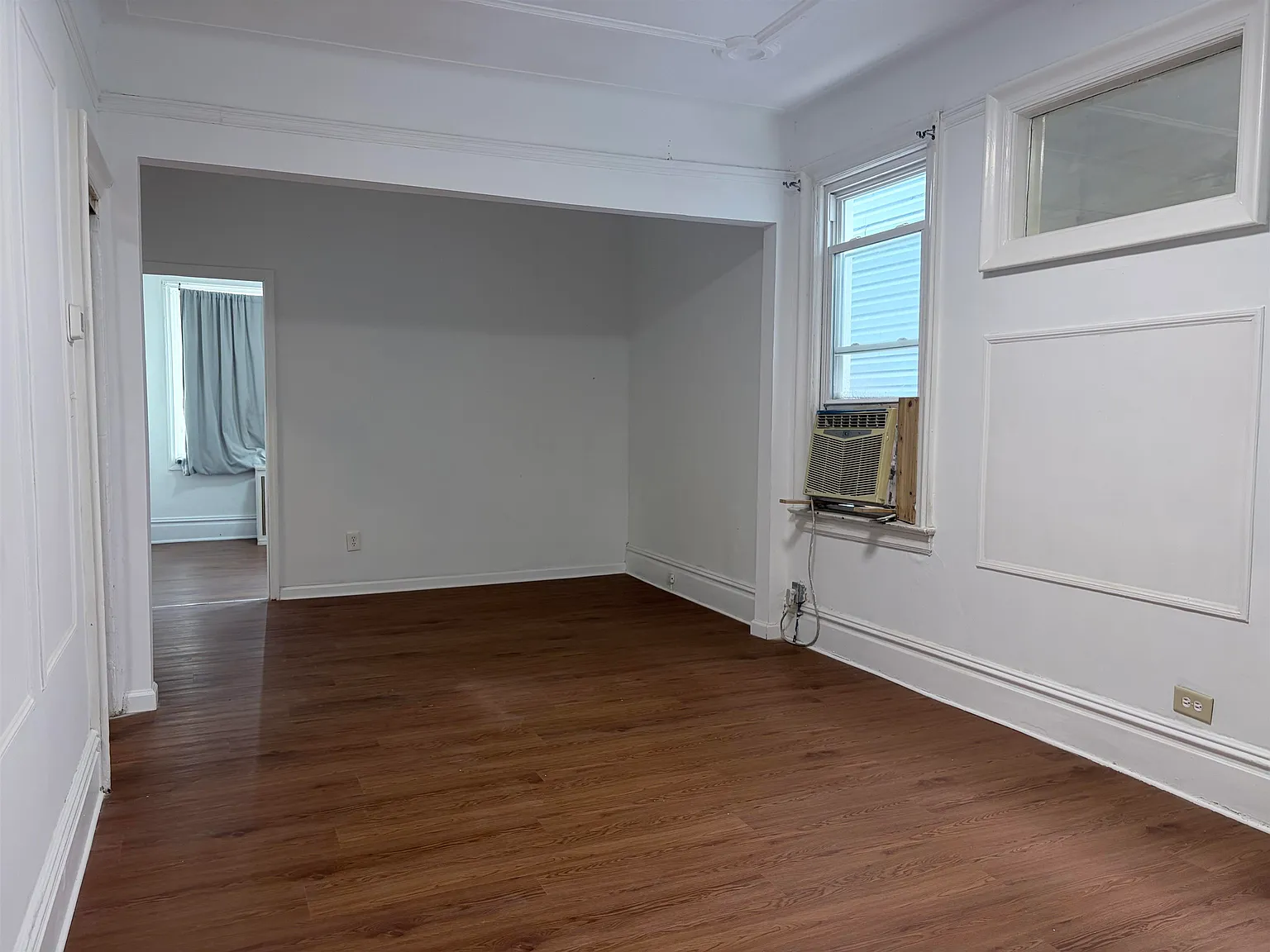 3 bed, 1.5 bath, $2,400 — Photo 3