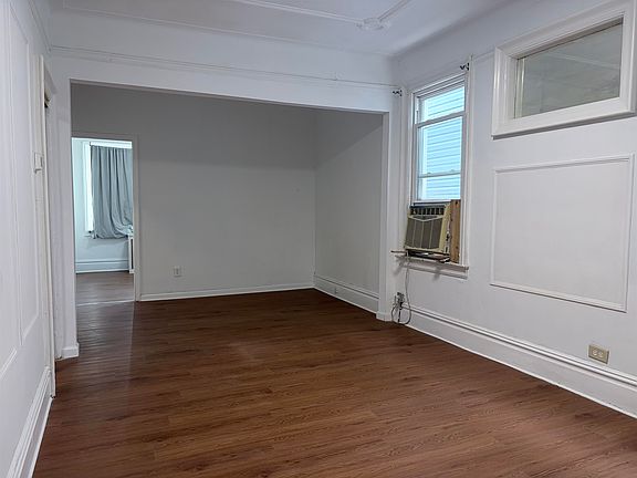 3rd image of 302 Chapel Ave Floor 1