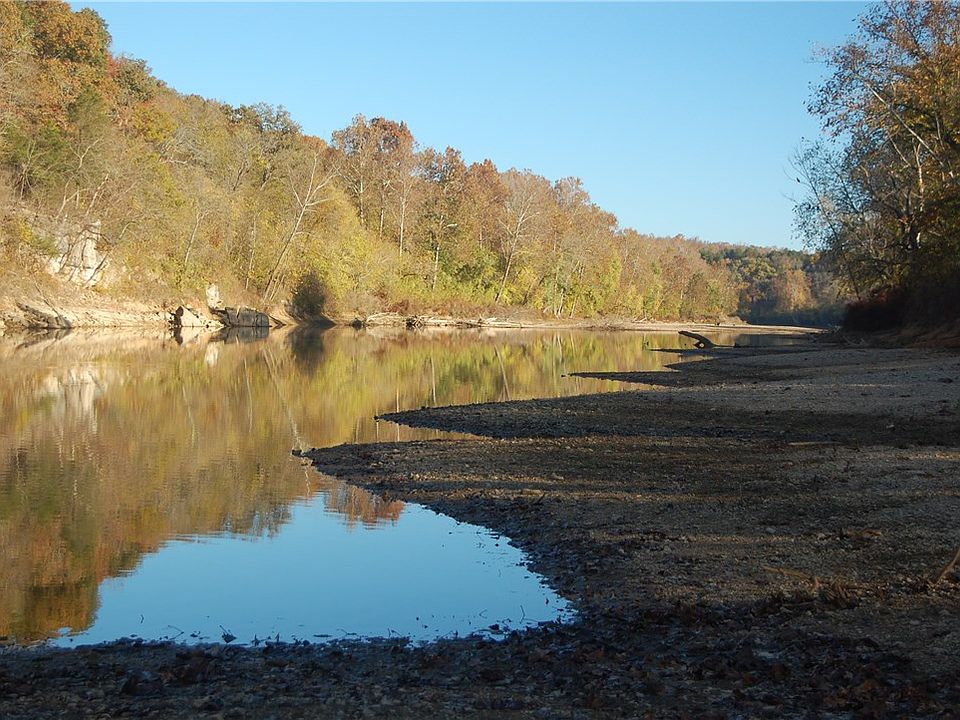 2nd image of 417 County Rd