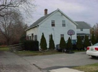 37 Continental St, Narragansett, RI 02882