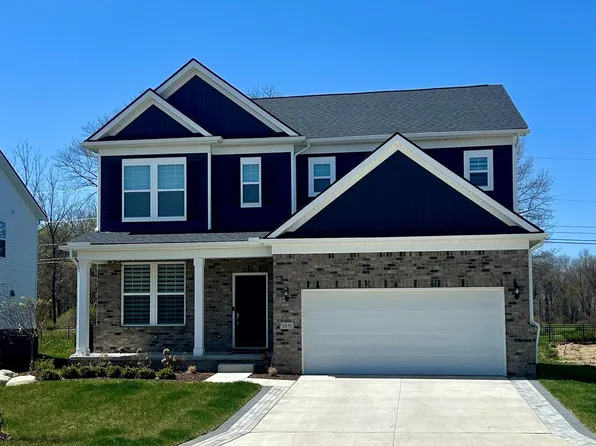 5003 Shoreham Cir, Clarkston, MI 48346