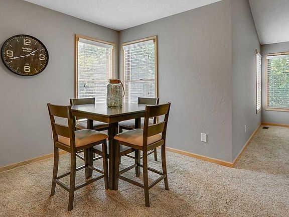 5th image of 15034 Windemere Ln