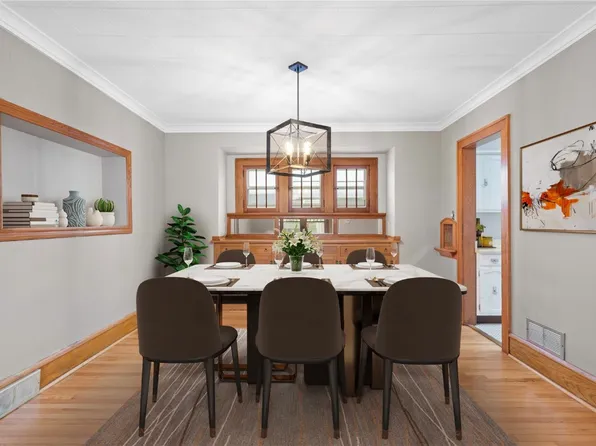 199 21st Ave SW, Cedar Rapids, IA 52404