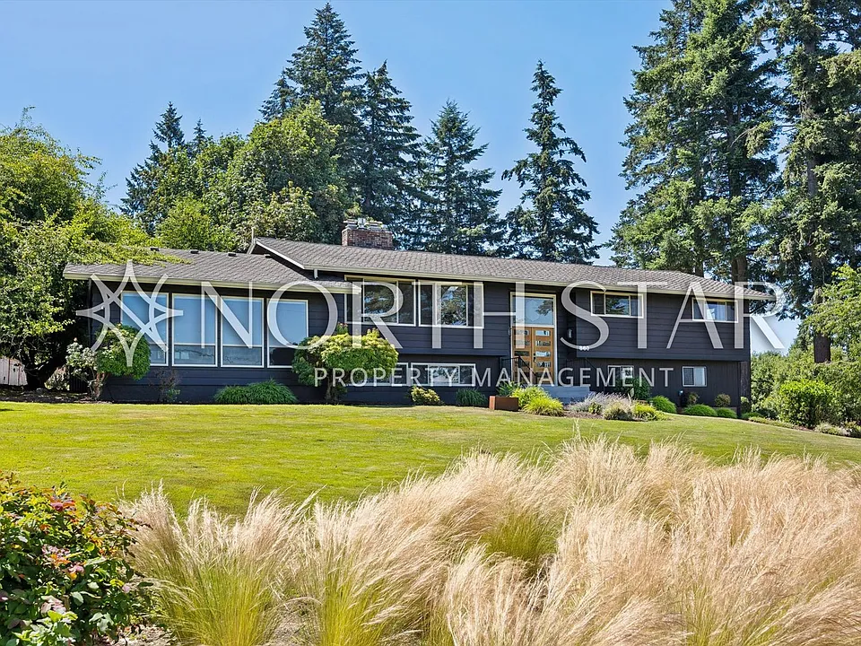 860 Skyland Dr