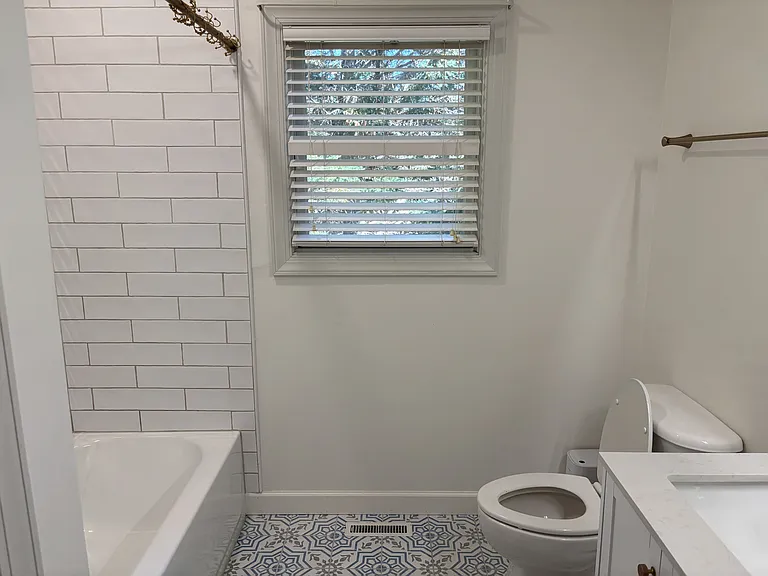 420 Lake Forest Dr SE — Photo 18