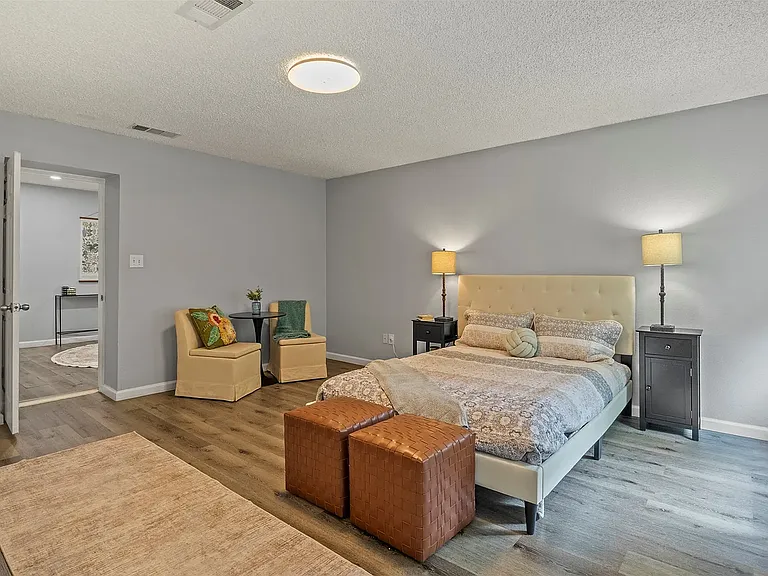 706 Henslee Dr — Photo 12