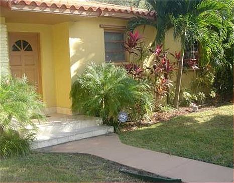 3rd image of 9205 N Miami Ave