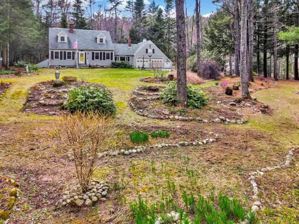 31 Heritage Woods Lane, Winthrop, ME 04364