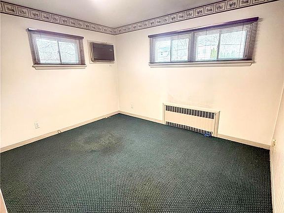 4th image of 3127 W Emaus Ave