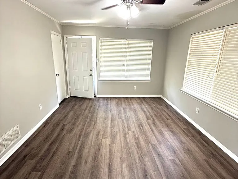1826 Pinecrest Dr — Photo 5