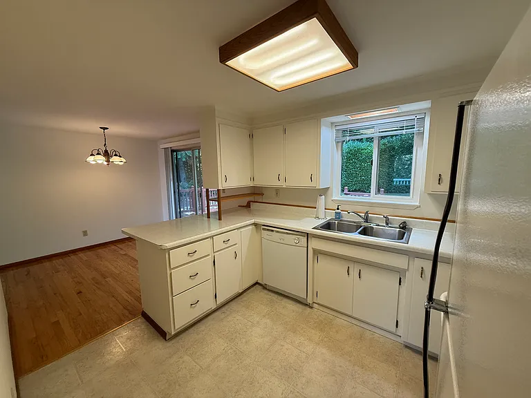 17245 Angeline Ave S #UPPER — Photo 6