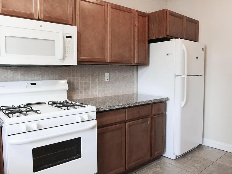1248 W 37th Dr — Photo 33