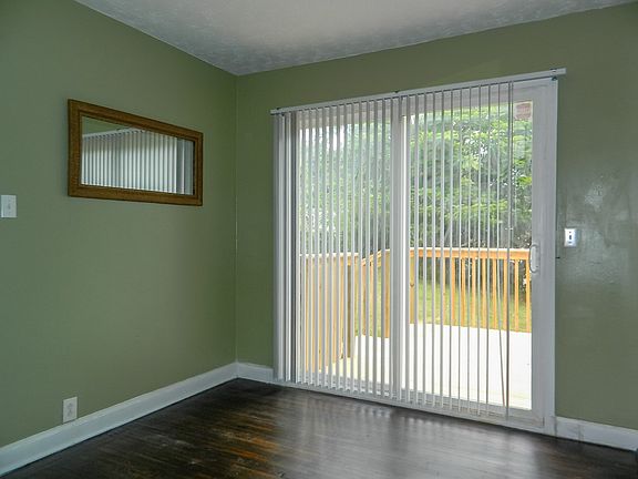 5th image of 110 Northwood Ct