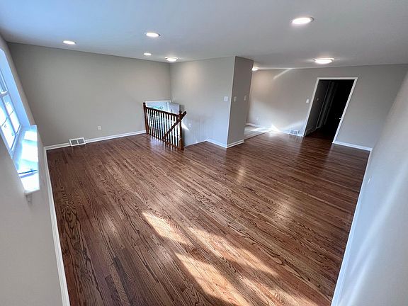2nd image of 2157 Benson St Floor 2