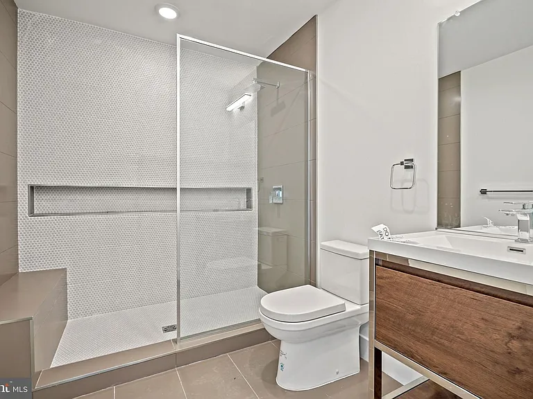 2027 Rhode Island Ave NE #401 — Photo 17