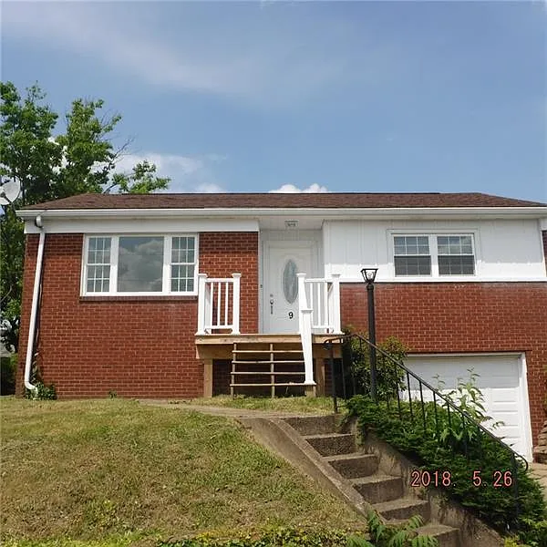 9 Crest St photo 1