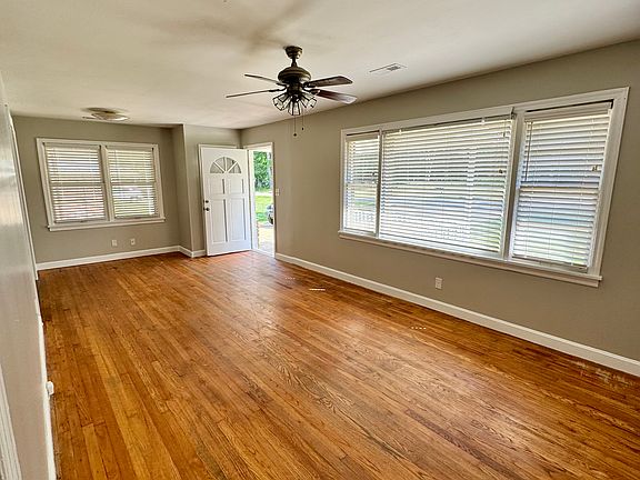 3rd image of 6412 Latimer Ave