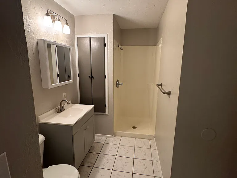 1211 E Wayne St — Photo 15